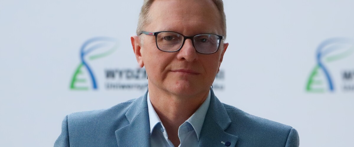 Prof. Andrzej Bajguz