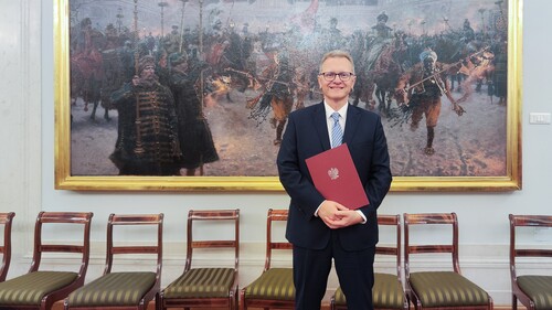Dziekan Wydziału Biologii prof. dr hab. Andrzej Bajguz odebrał z rąk Prezydenta Rzeczypospolitej Polskiej Andrzeja Dudy nominację profesorską.