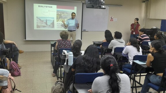 Prof. Piotr Zieliński w ESPOL